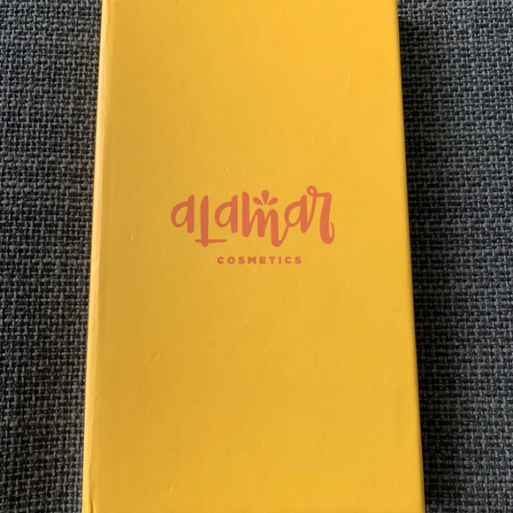 Alamar Cosmetics - Eyeshadow Palette - Picture 3 of 4